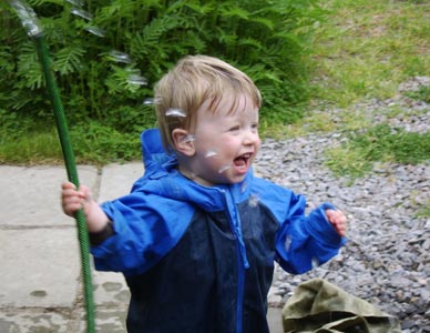 Ethan helping Mum wash the car in Togz!